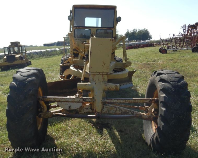 image for item DM5194 Caterpillar 12  rigid frame motor grader