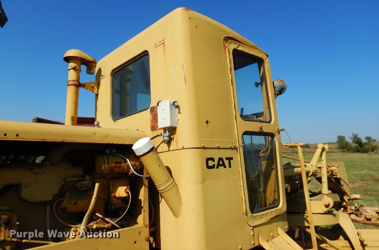 image for item DM5194 Caterpillar 12  rigid frame motor grader