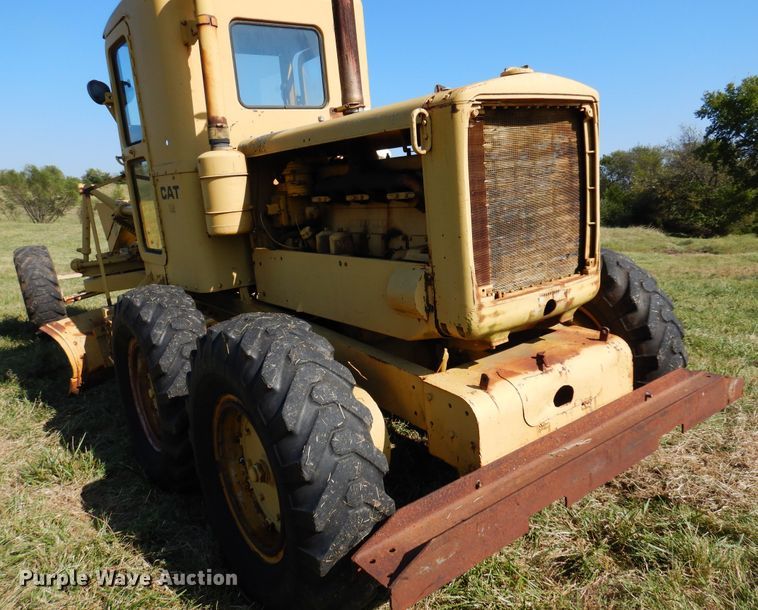 image for item DM5194 Caterpillar 12  rigid frame motor grader