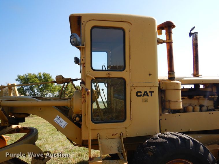 image for item DM5194 Caterpillar 12  rigid frame motor grader