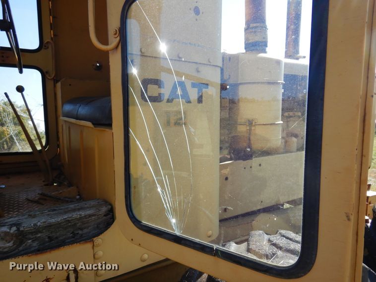 image for item DM5194 Caterpillar 12  rigid frame motor grader