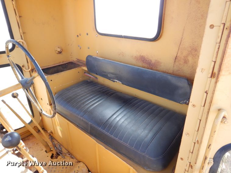 image for item DM5194 Caterpillar 12  rigid frame motor grader