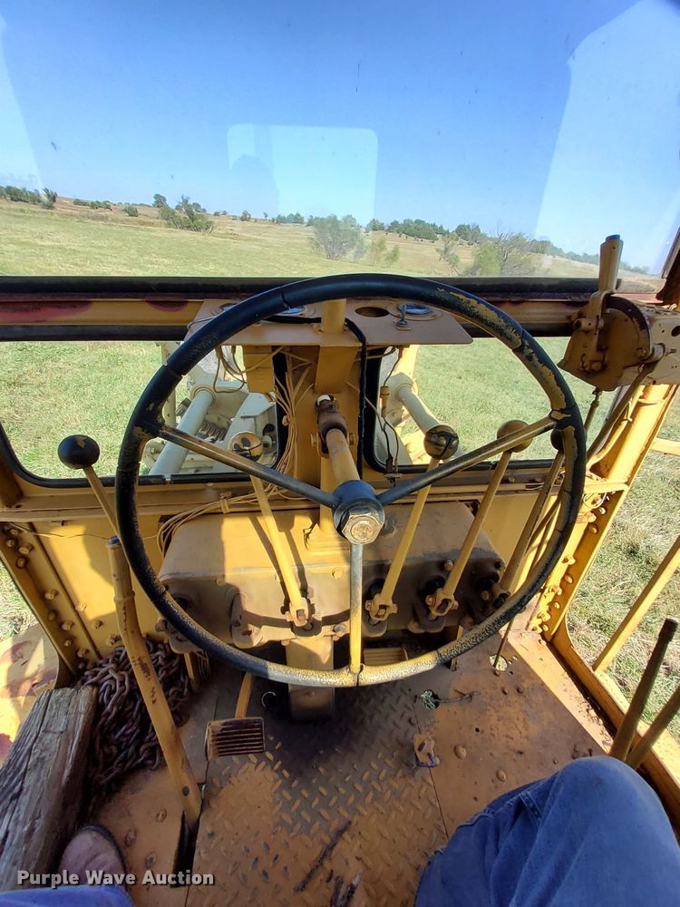 image for item DM5194 Caterpillar 12  rigid frame motor grader