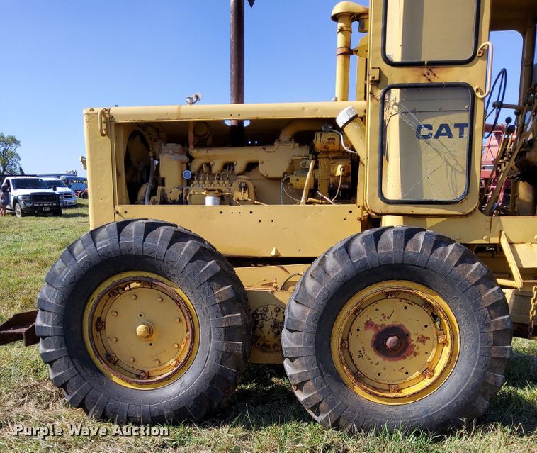 image for item DM5194 Caterpillar 12  rigid frame motor grader