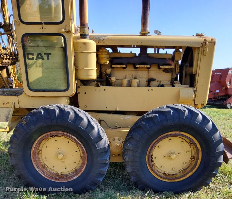 image for item DM5194 Caterpillar 12  rigid frame motor grader