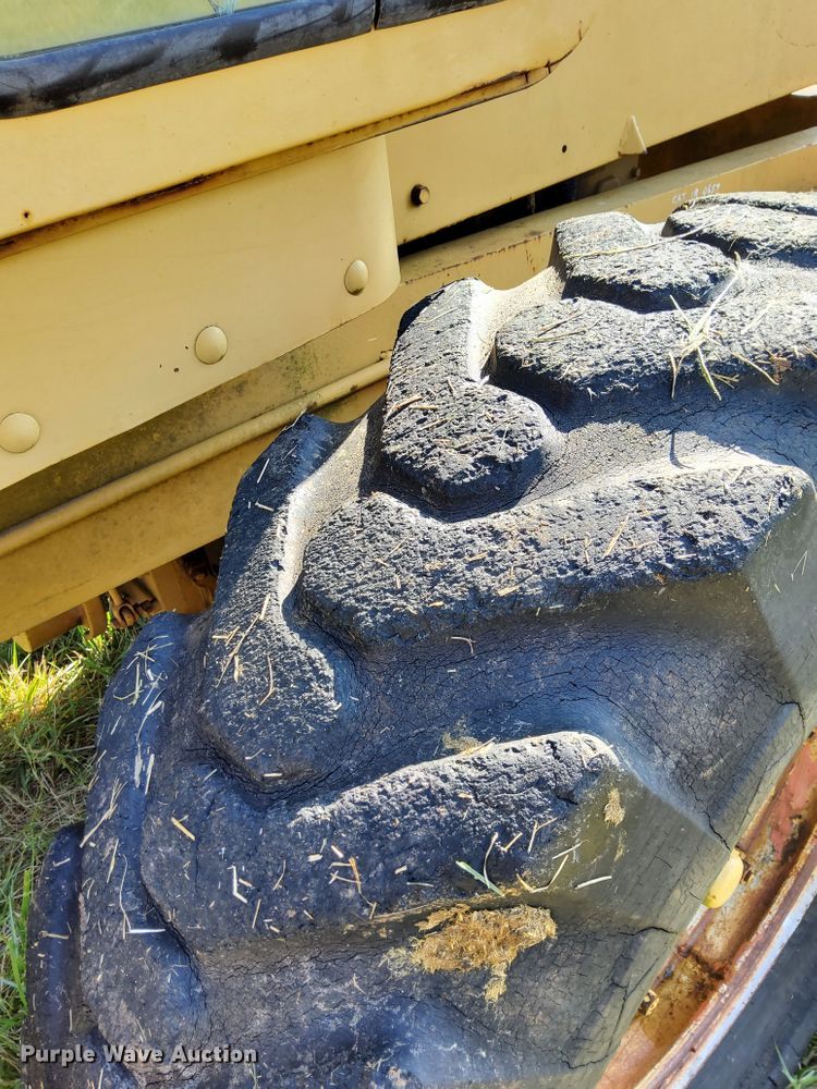 image for item DM5194 Caterpillar 12  rigid frame motor grader