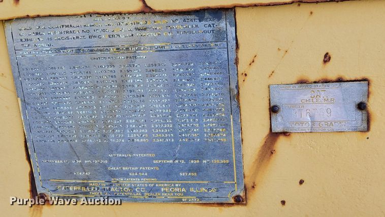 image for item DM5194 Caterpillar 12  rigid frame motor grader