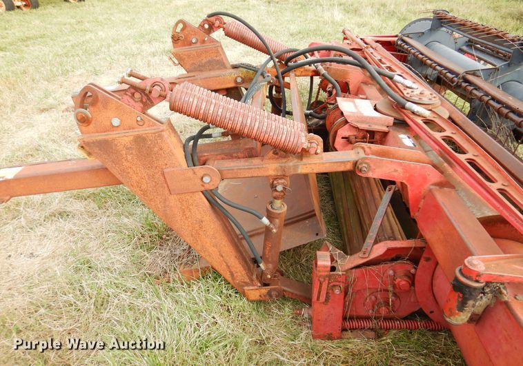 image for item DM5195 Versatile 4814  windrower head