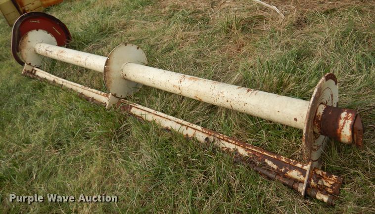 image for item DM5195 Versatile 4814  windrower head