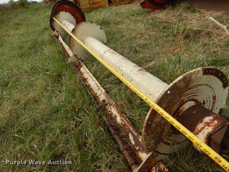 image for item DM5195 Versatile 4814  windrower head