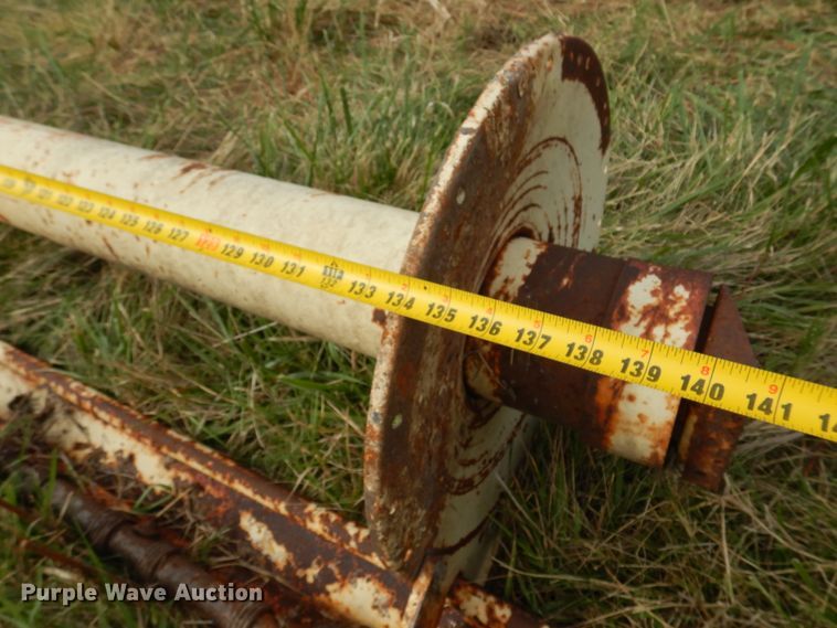 image for item DM5195 Versatile 4814  windrower head