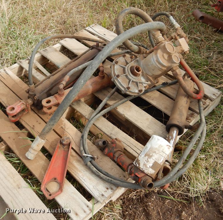 image for item DM5195 Versatile 4814  windrower head