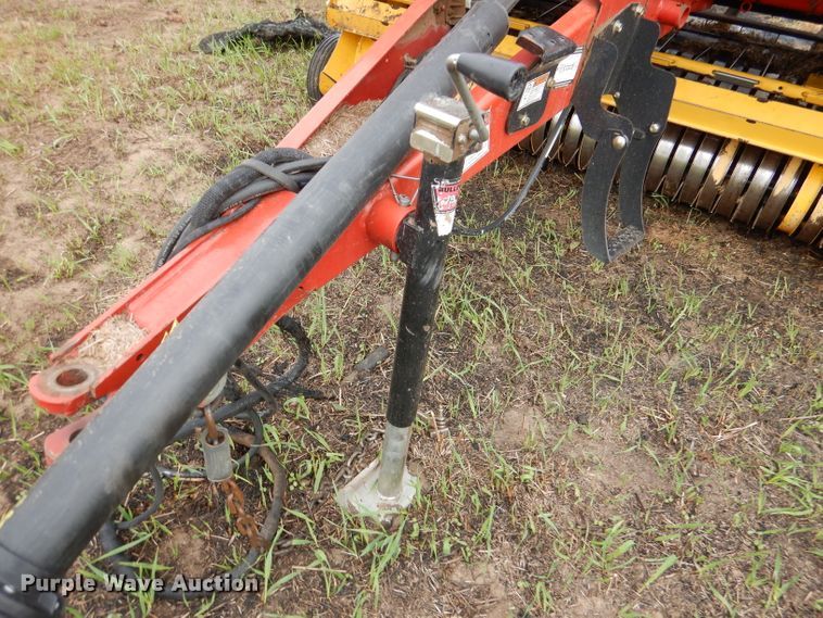 image for item DN5245 2012 New Holland BR7090 Specialty Crop  round baler