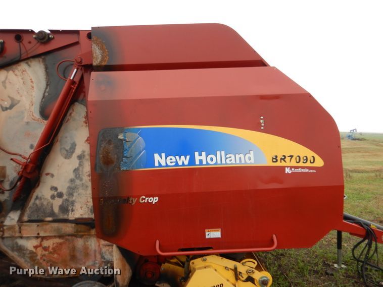 image for item DN5245 2012 New Holland BR7090 Specialty Crop  round baler