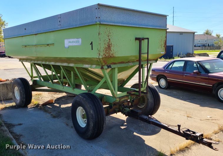 image for item EZ9183 Parker 1480  gravity wagon
