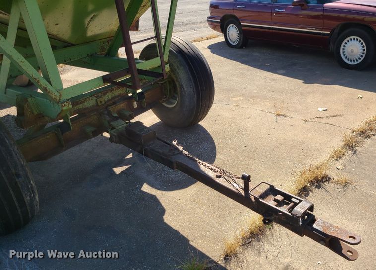 image for item EZ9183 Parker 1480  gravity wagon