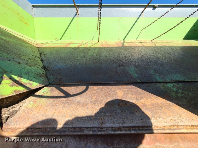 image for item EZ9183 Parker 1480  gravity wagon