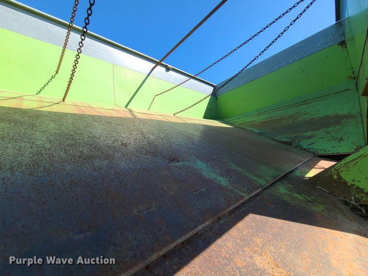 image for item EZ9183 Parker 1480  gravity wagon