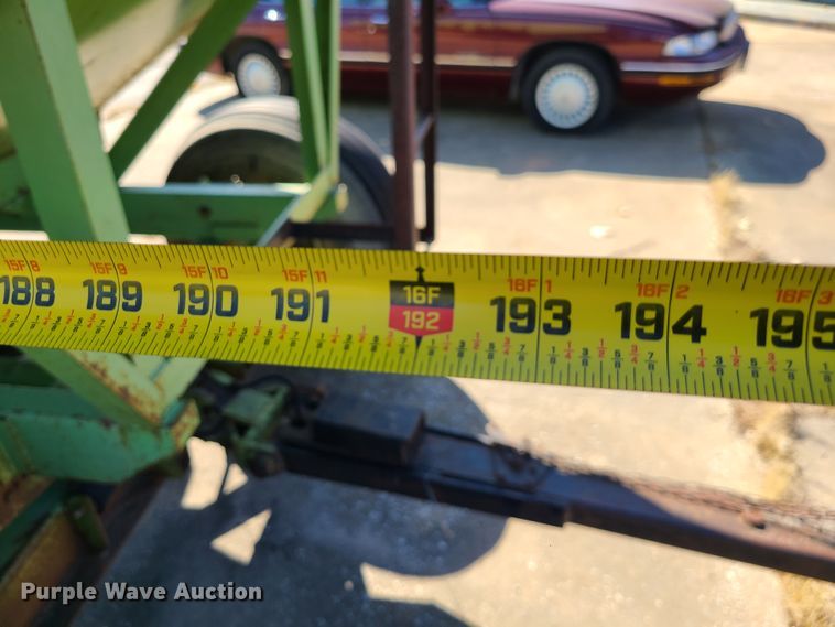 image for item EZ9183 Parker 1480  gravity wagon