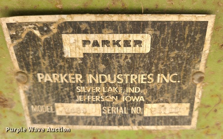 image for item EZ9183 Parker 1480  gravity wagon