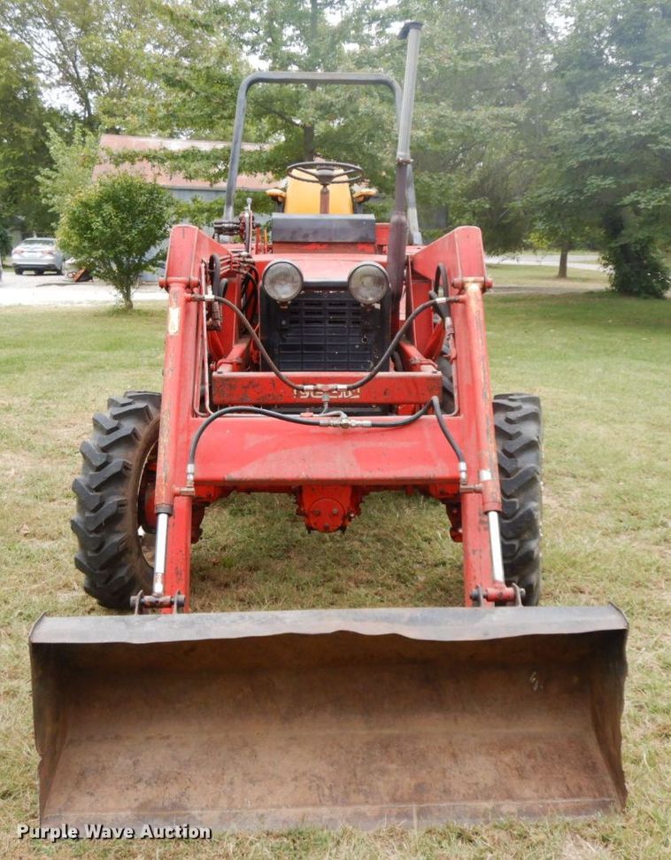 image for item HP9676 Belarus 310  MFWD tractor