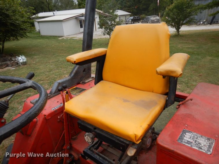 image for item HP9676 Belarus 310  MFWD tractor