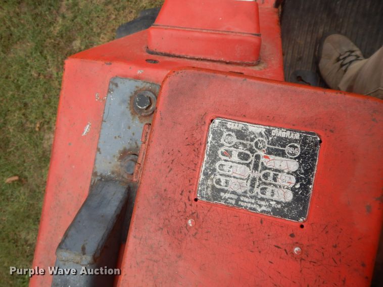 image for item HP9676 Belarus 310  MFWD tractor