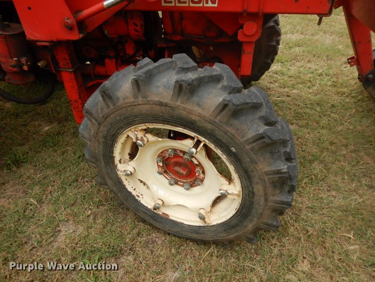 image for item HP9676 Belarus 310  MFWD tractor