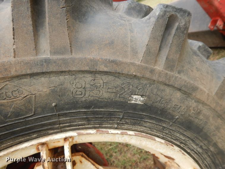 image for item HP9676 Belarus 310  MFWD tractor