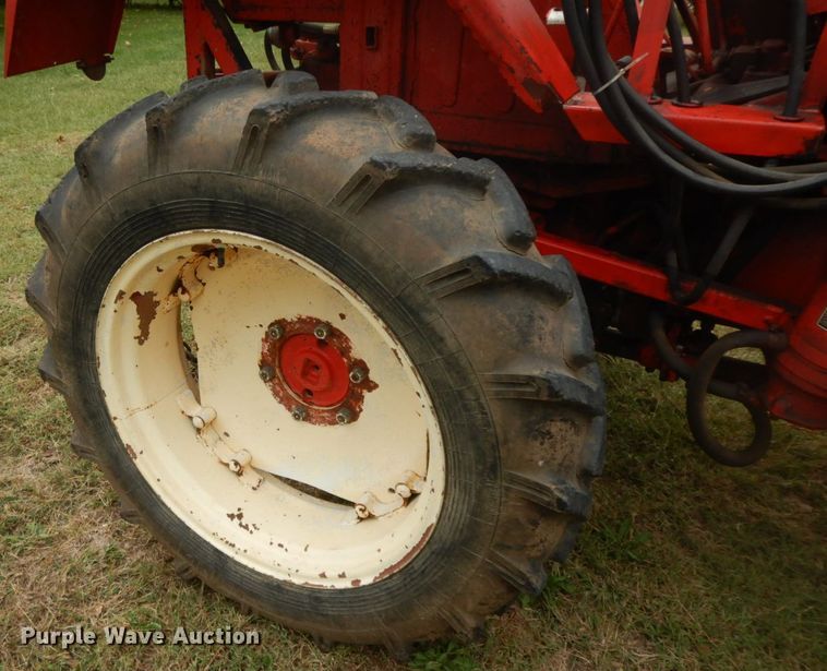 image for item HP9676 Belarus 310  MFWD tractor