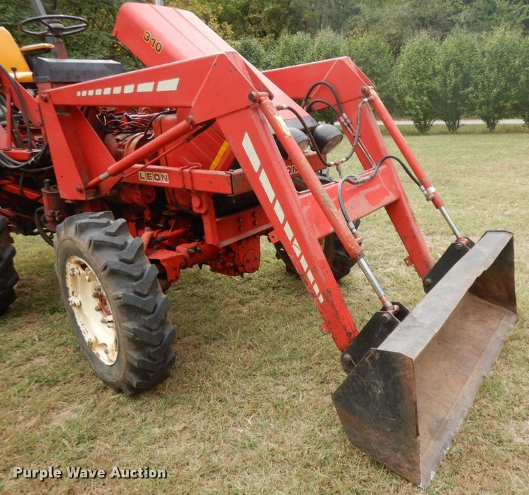 image for item HP9676 Belarus 310  MFWD tractor