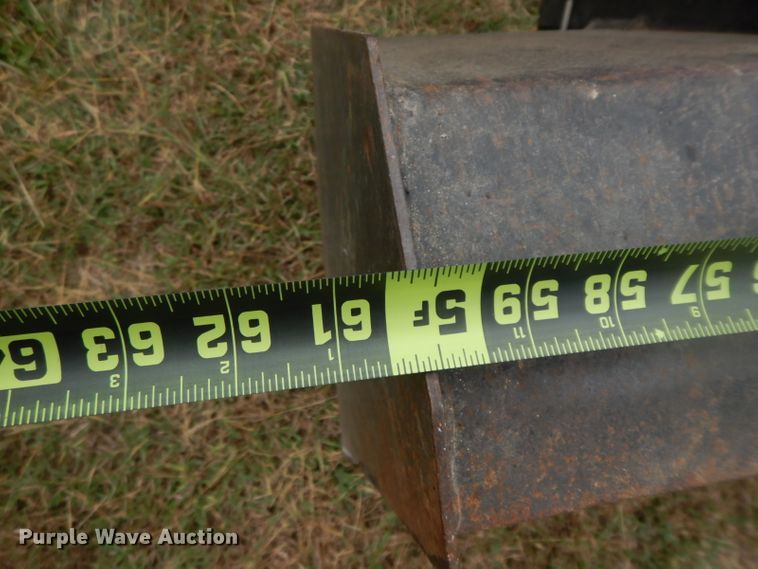 image for item HP9676 Belarus 310  MFWD tractor