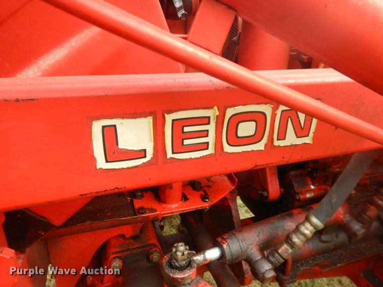 image for item HP9676 Belarus 310  MFWD tractor