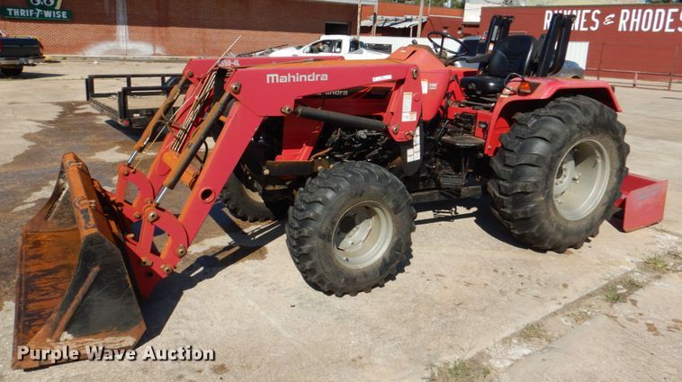 image for item IR9221 2015 Mahindra 4550  MFWD tractor