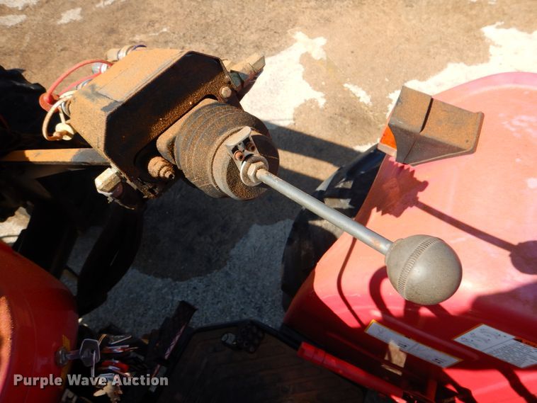 image for item IR9221 2015 Mahindra 4550  MFWD tractor