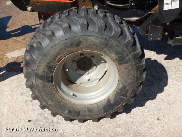 image for item IR9221 2015 Mahindra 4550  MFWD tractor