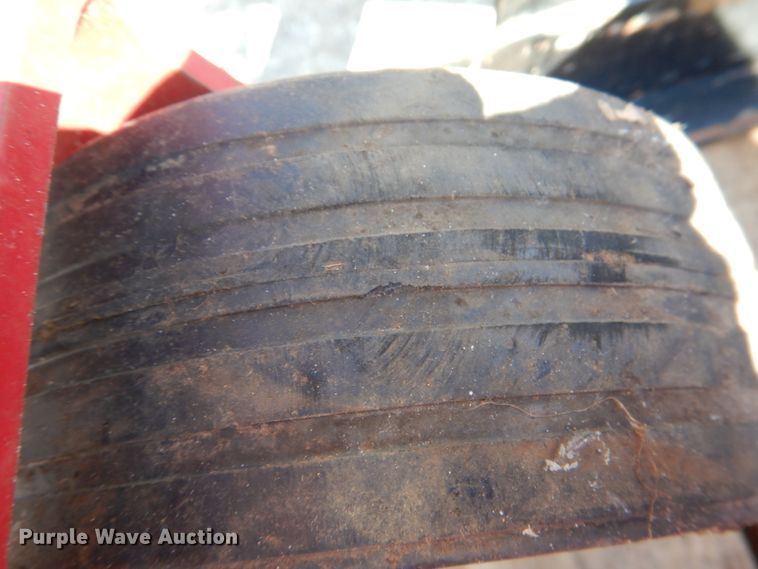 image for item IR9221 2015 Mahindra 4550  MFWD tractor