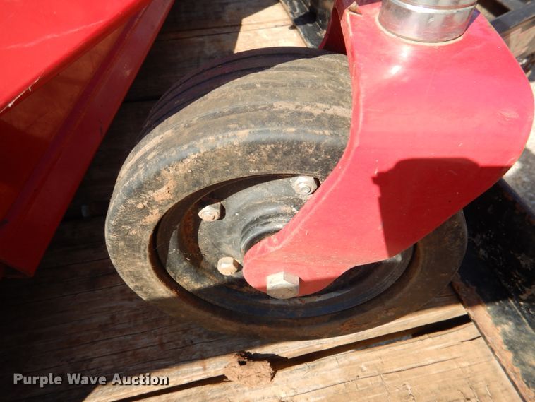 image for item IR9221 2015 Mahindra 4550  MFWD tractor