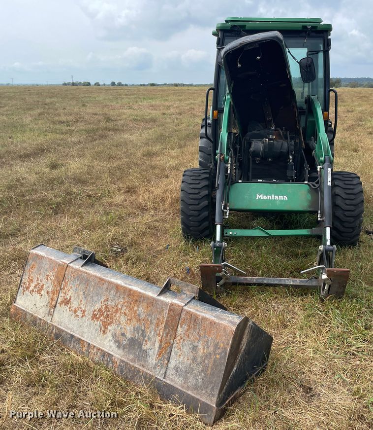 image for item JQ9434 2009 Montana 4340C  tractor