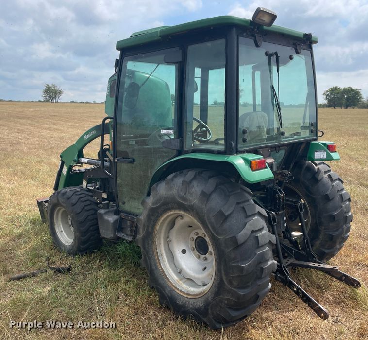 image for item JQ9434 2009 Montana 4340C  tractor