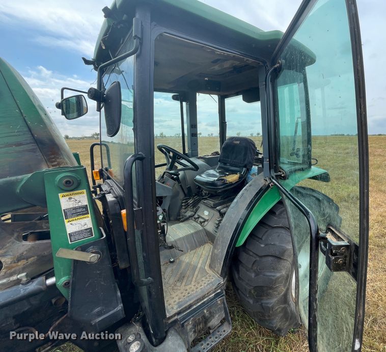 image for item JQ9434 2009 Montana 4340C  tractor