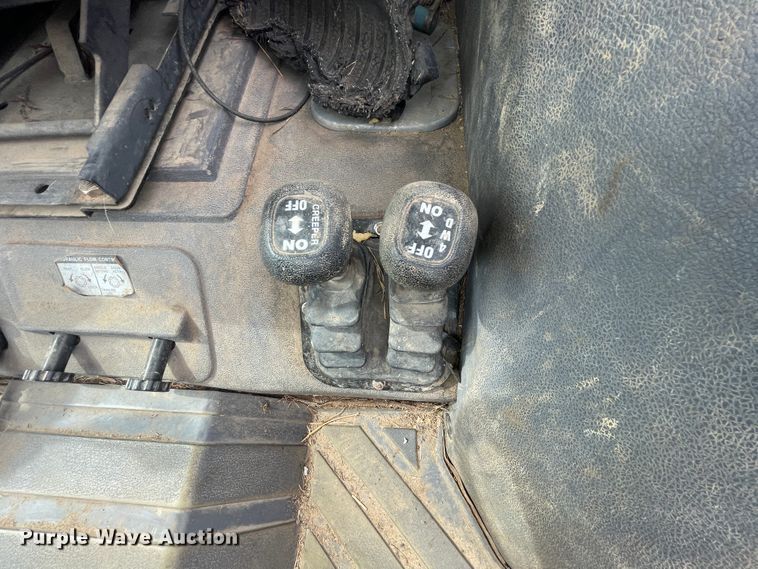 image for item JQ9434 2009 Montana 4340C  tractor