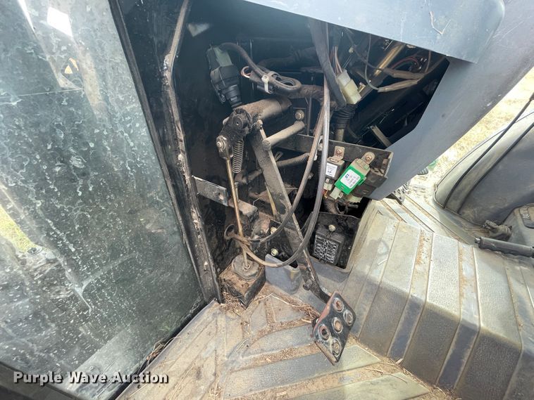 image for item JQ9434 2009 Montana 4340C  tractor