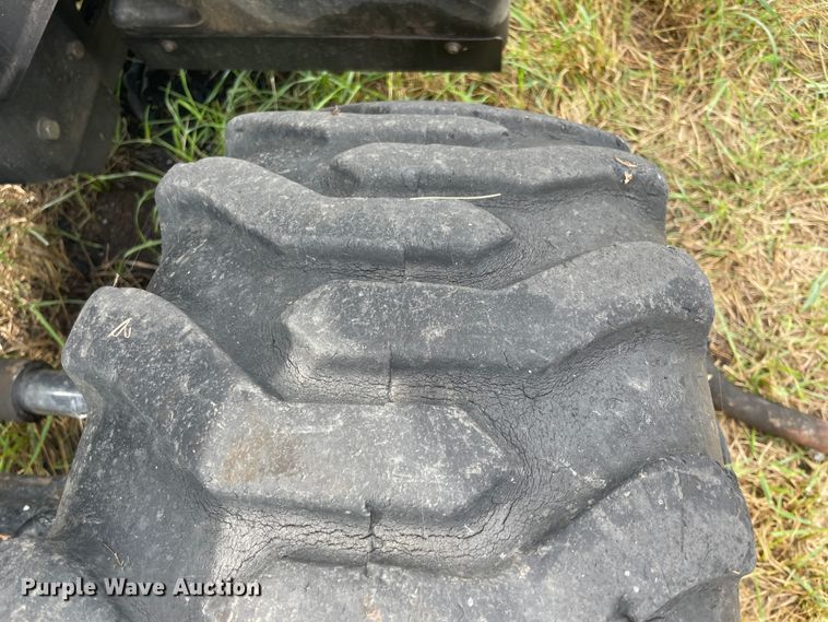 image for item JQ9434 2009 Montana 4340C  tractor