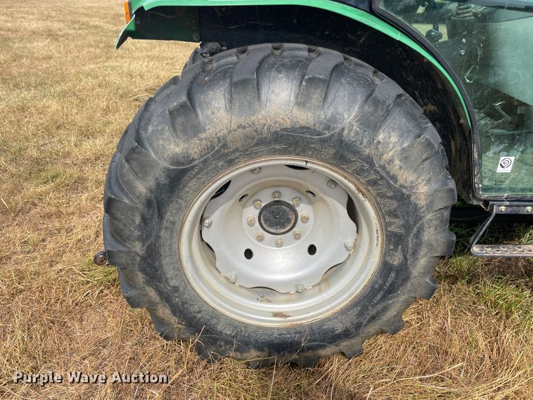 image for item JQ9434 2009 Montana 4340C  tractor