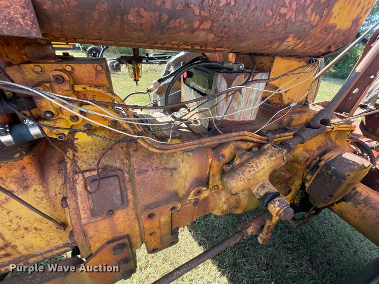 image for item JQ9459 Minneapolis Moline GB  tractor