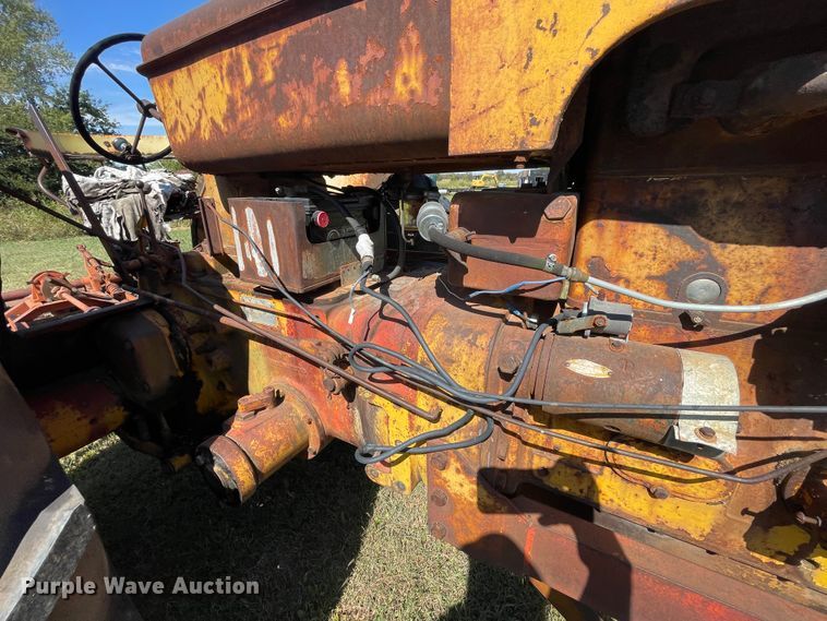 image for item JQ9459 Minneapolis Moline GB  tractor