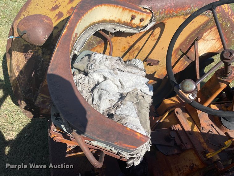 image for item JQ9459 Minneapolis Moline GB  tractor