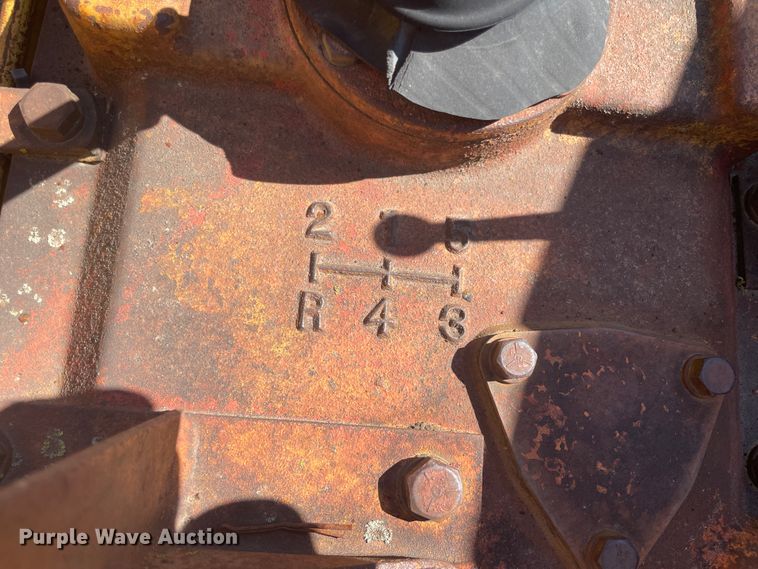 image for item JQ9459 Minneapolis Moline GB  tractor