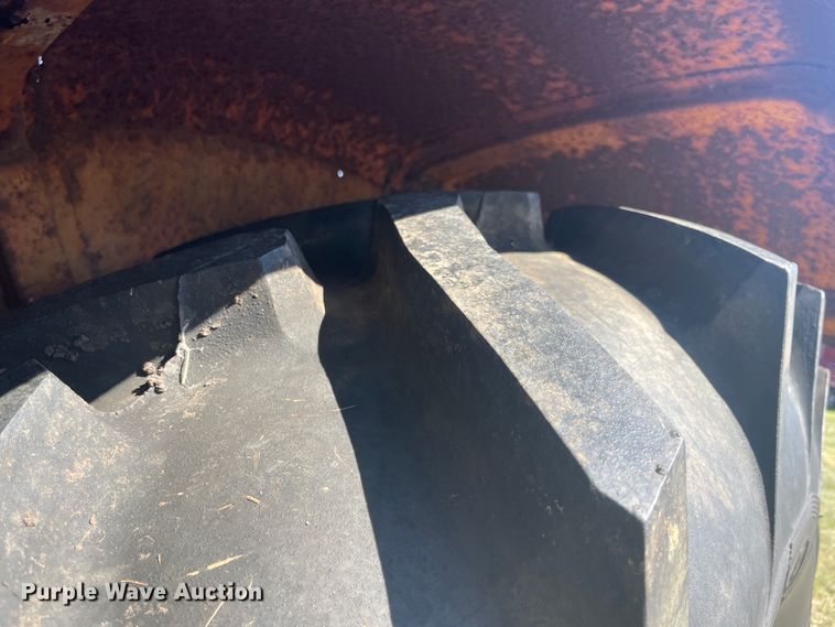 image for item JQ9459 Minneapolis Moline GB  tractor